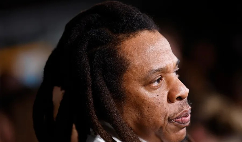 Jay-Z dice que la demanda por violación de una menor le generó pérdidas de 20 millones de dólares 