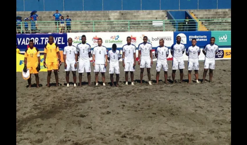 Jugador de la Selección de Fútbol Playa de Panamá.