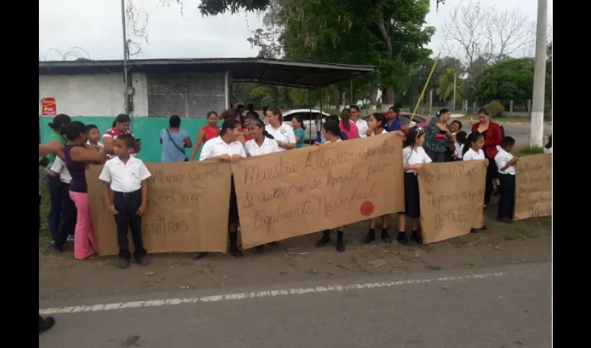 No descartan protestar frente al Meduca en David. 