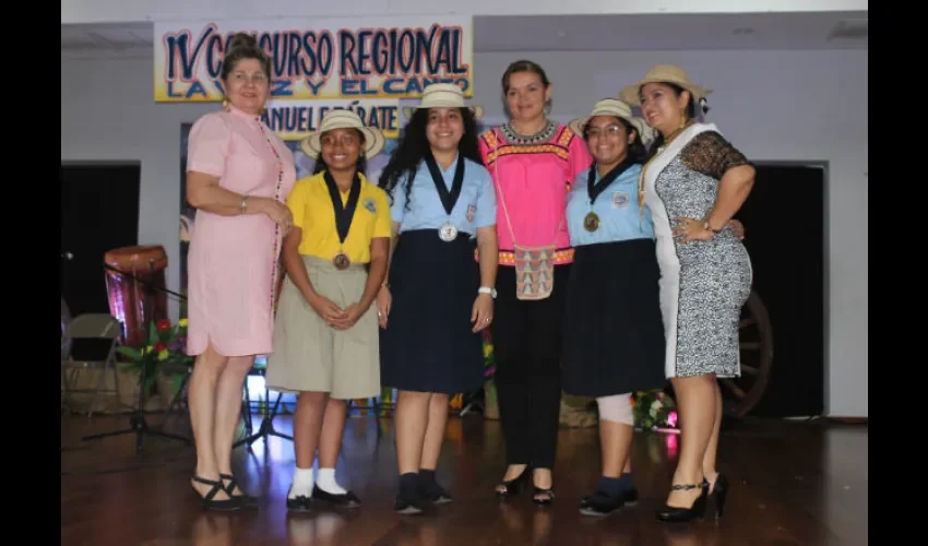 Los ganadores recibieron medallas. Foto: Cortesía