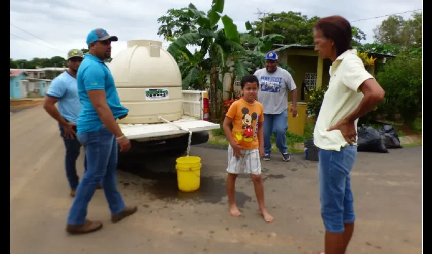 La distribución del agua se ha concentrado en Puerto Limón. 