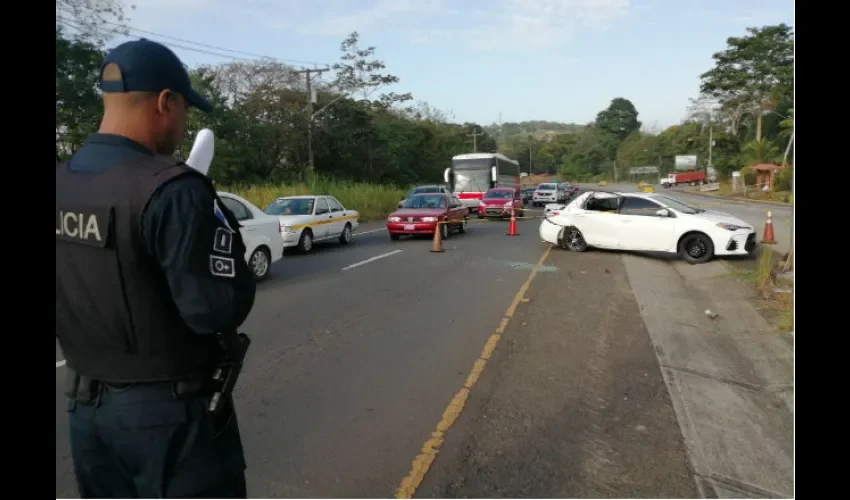 Auto en el que se desplazaban los delincuentes. Foto: Eric Montenegro