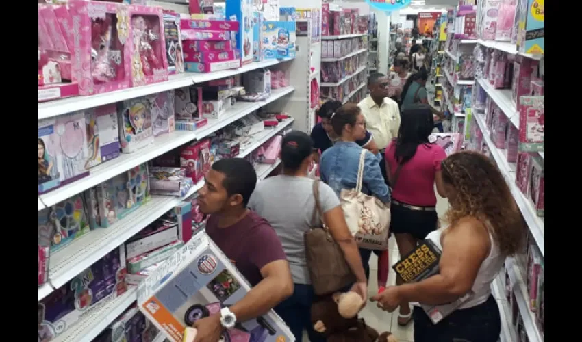 Compras de última hora. Foto: Yanelis Domínguez 