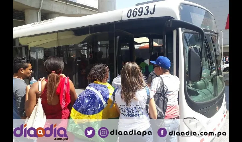 El apagón causó caos en el sistema de transporte cuando las Líneas 1 y 2 del Metro.  Fotos: Jesús Simmons