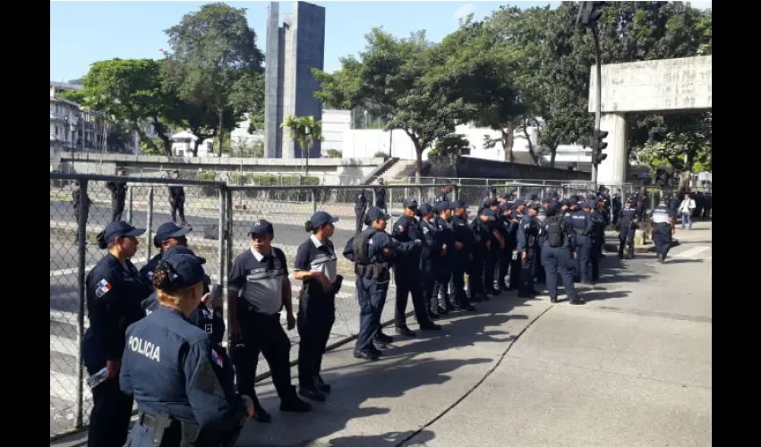 Fuerte dispositivo de seguridad. Foto: Roberto Barrios