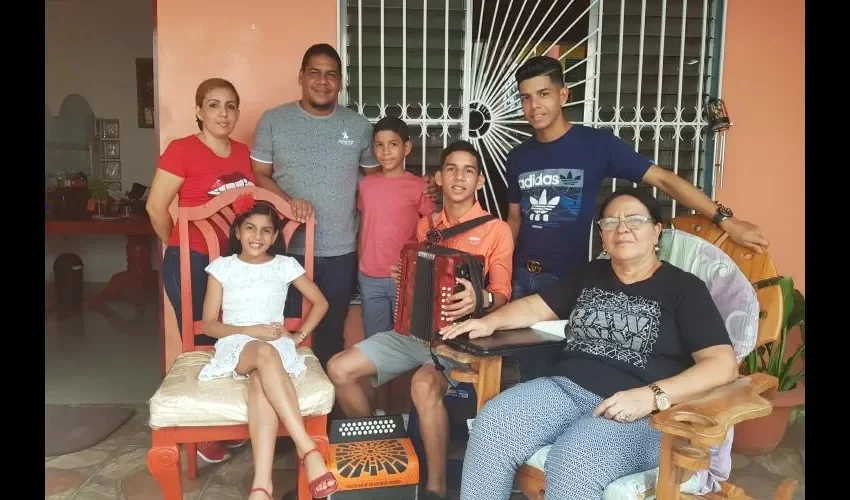 Residen en la capital y son una familia que se apoya en todo momento. Foto: Didier Hernán Gil