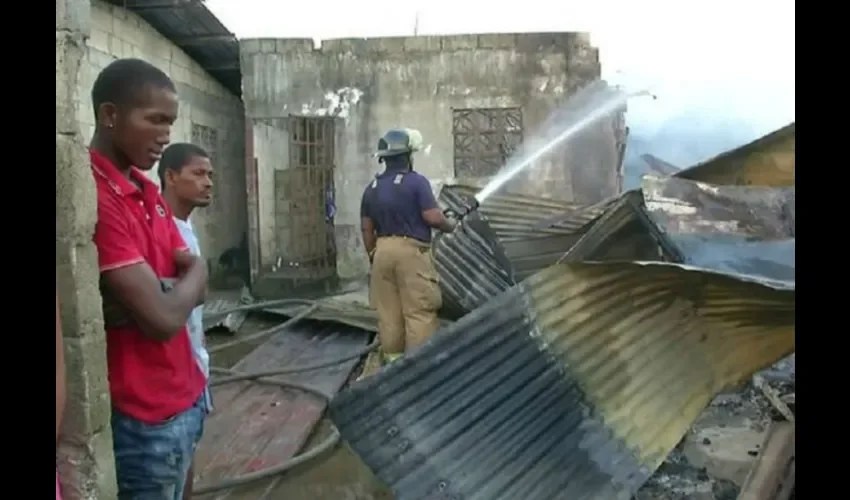 Foto ilustrativa  de las casas incendiadas. 