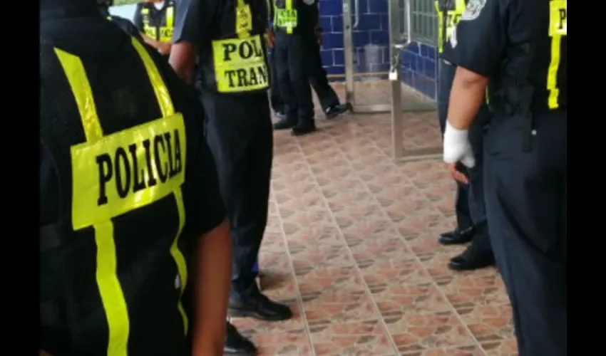 Foto ilustrativa de un grupo de policías. Archivo. 