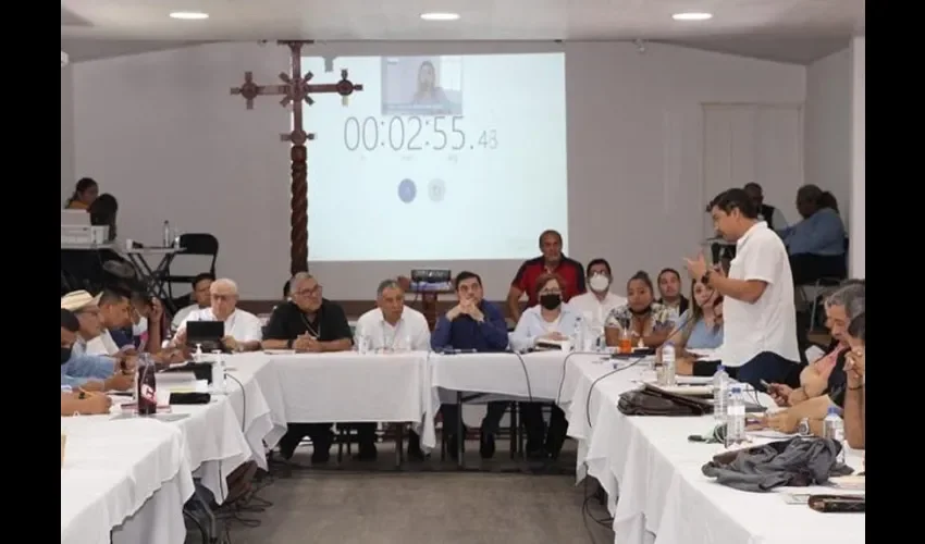 Mesa única de diálogo durante la reunión realizada este domingo 24 de julio.