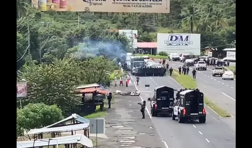 Soltaron bucas  bombas lacrimógenas. 