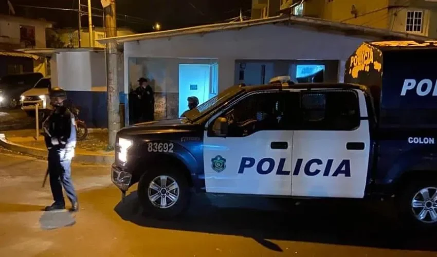 La Policía se mantiene activa en el área. 