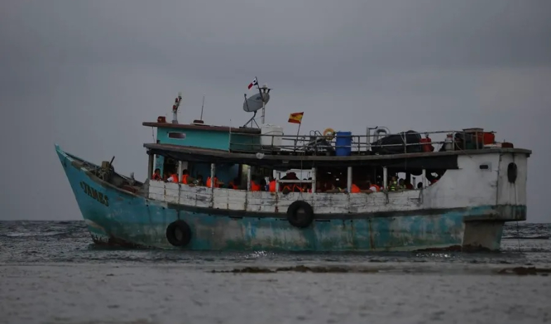 180 migrantes parten en barcos en Panamá en su viaje de retorno hacia Sudamérica 