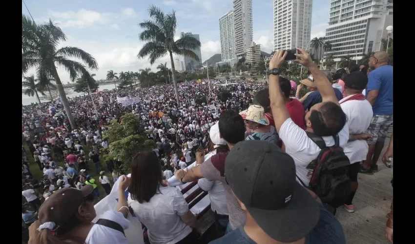 El pasado martes 9 de enero la Cinta Costera estuvo ocupada toda la mañana por la manifestación en contra de la corrupción. Foto: Roberto Barrios