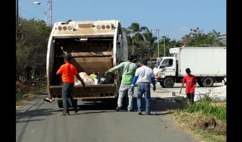 Tras el Carnaval, quedó acumulada basura. 