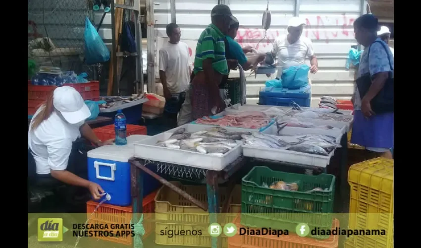 Las ventas no son tan buenas como otros años. Fotos: Yanelis Domínguez