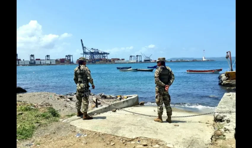 Foto ilustrativa de los agentes desplegados. Cortesía @SENANPanama  