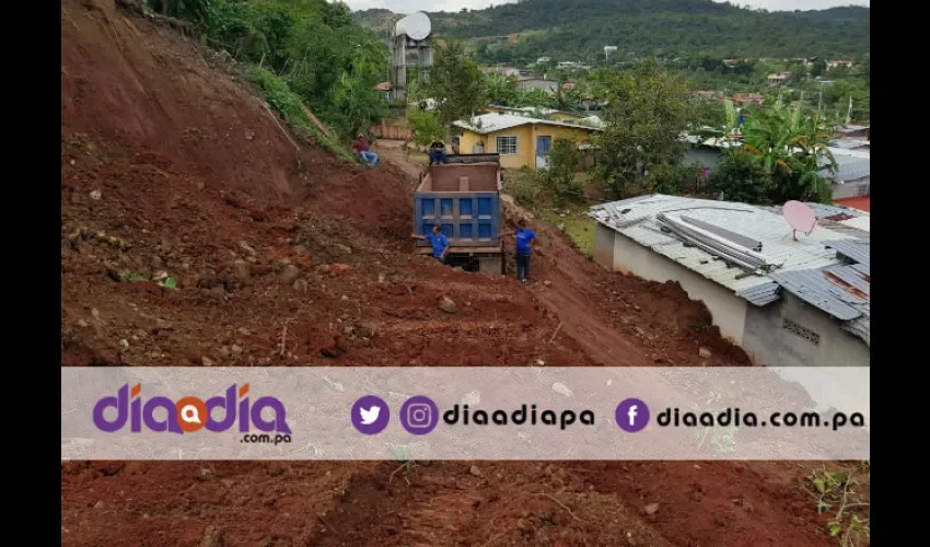 La tierra está cerca de las viviendas. Foto: Jesús Simmons