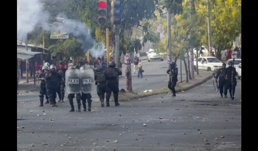 Los soldados han tomado posiciones estratégicas. 