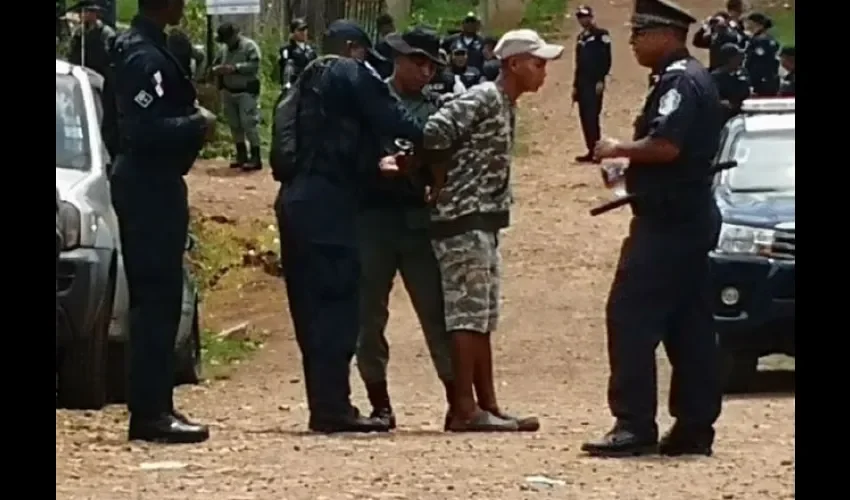 Durante los choques se produjeron disparos en el área. 