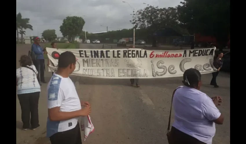 Pintores se unieron a la protesta por las calles de la ciudad atlántica.