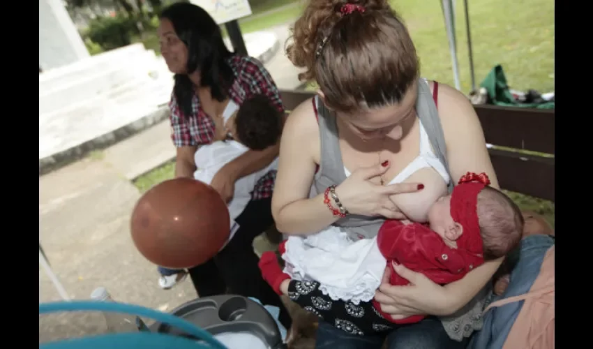 Se crea un vínculo de amor entre madre e hijo. Foto: Roberto Barrios