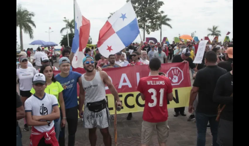 Atletas y aficionados al deporte dijeron presente en la Cinta Costera.