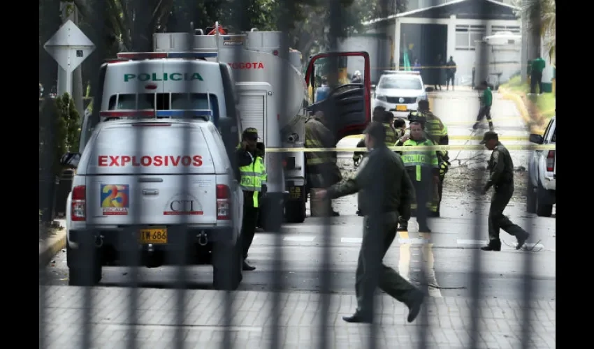 Atentado en escuela de policías en Bogota. 