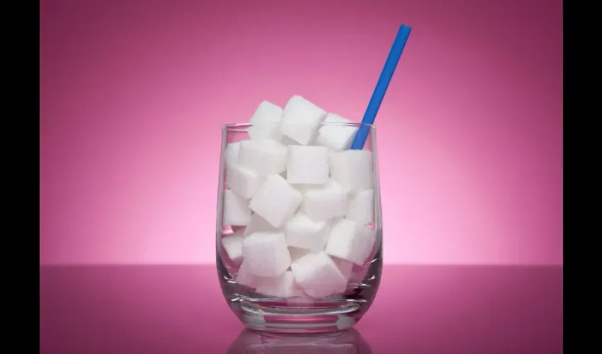 Dele más agua a sus hijo y no bebidas azucaradas. Foto: Ilustrativa 