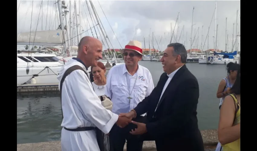 Monseñor Ulloa les dio la bienvenida. Foto: Cortesía