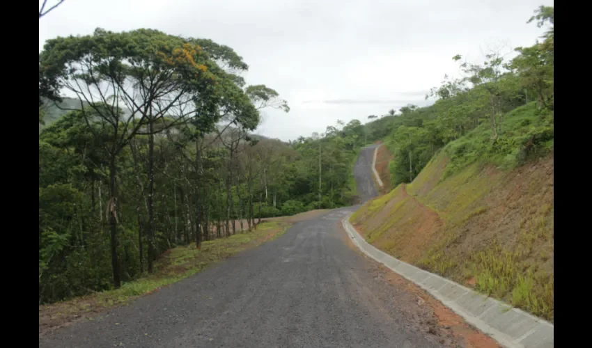 Vistas de la calle hacia El Harino-Río Indio. Foto: Cortesía