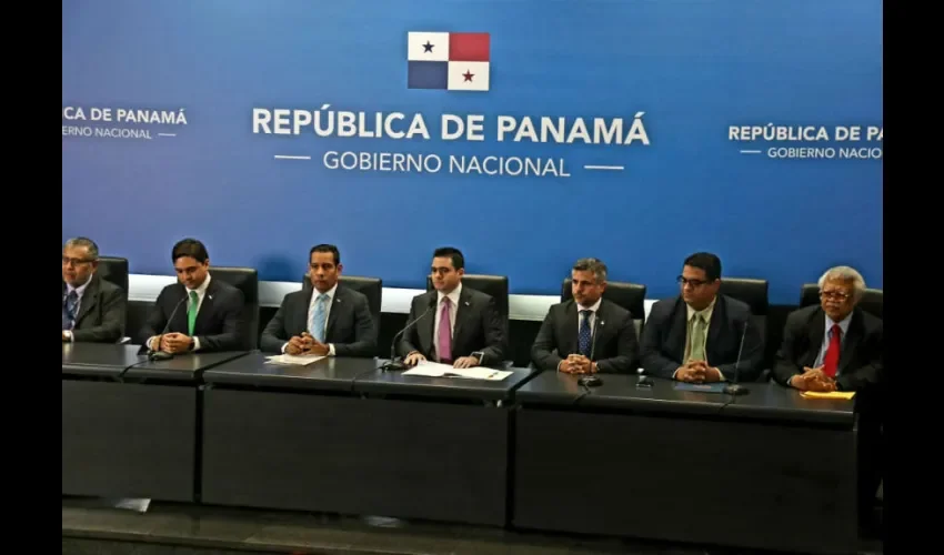 Foto ilustrativa de la reunión. 