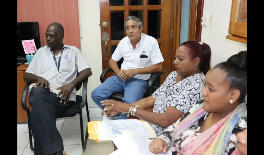 Foto ilustrativa de la reunión académica. 