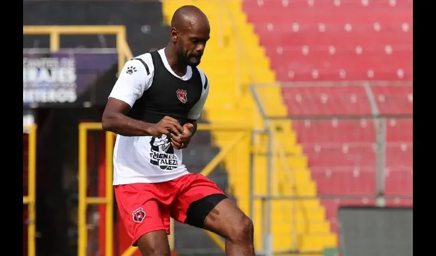 Adolfo Machado es uno de los hombres de más experiencia del Alajuelense.