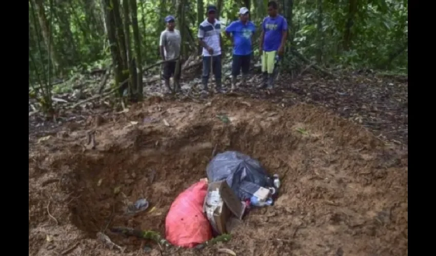 Foto ilustrativa de la fosa en la que fueron encontradas siete personas. 