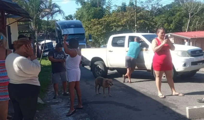 Moradores a la espera de soluciones. 