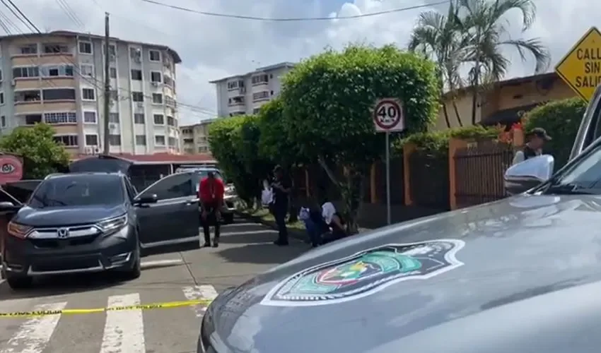 Los agentes mantienen los operativos en la zona. 