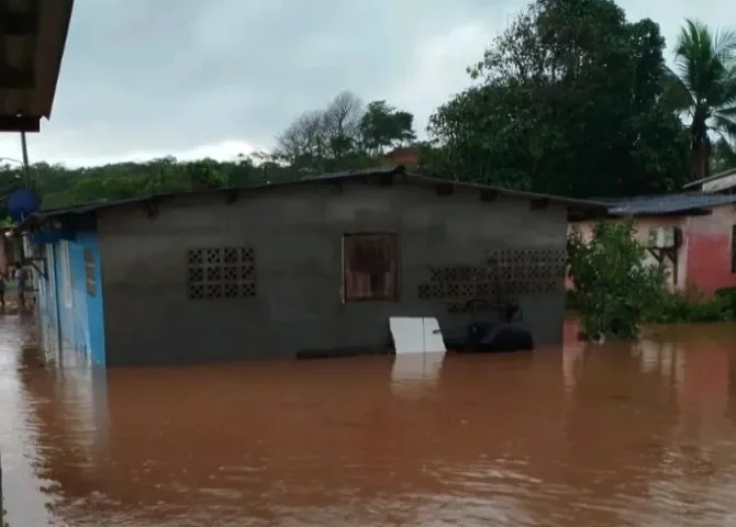  Lluvias dejan afectaciones en las costas de Colón 